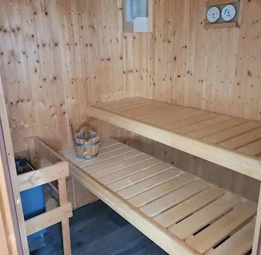 Mit Garten, Sauna Und Infrarotkabine